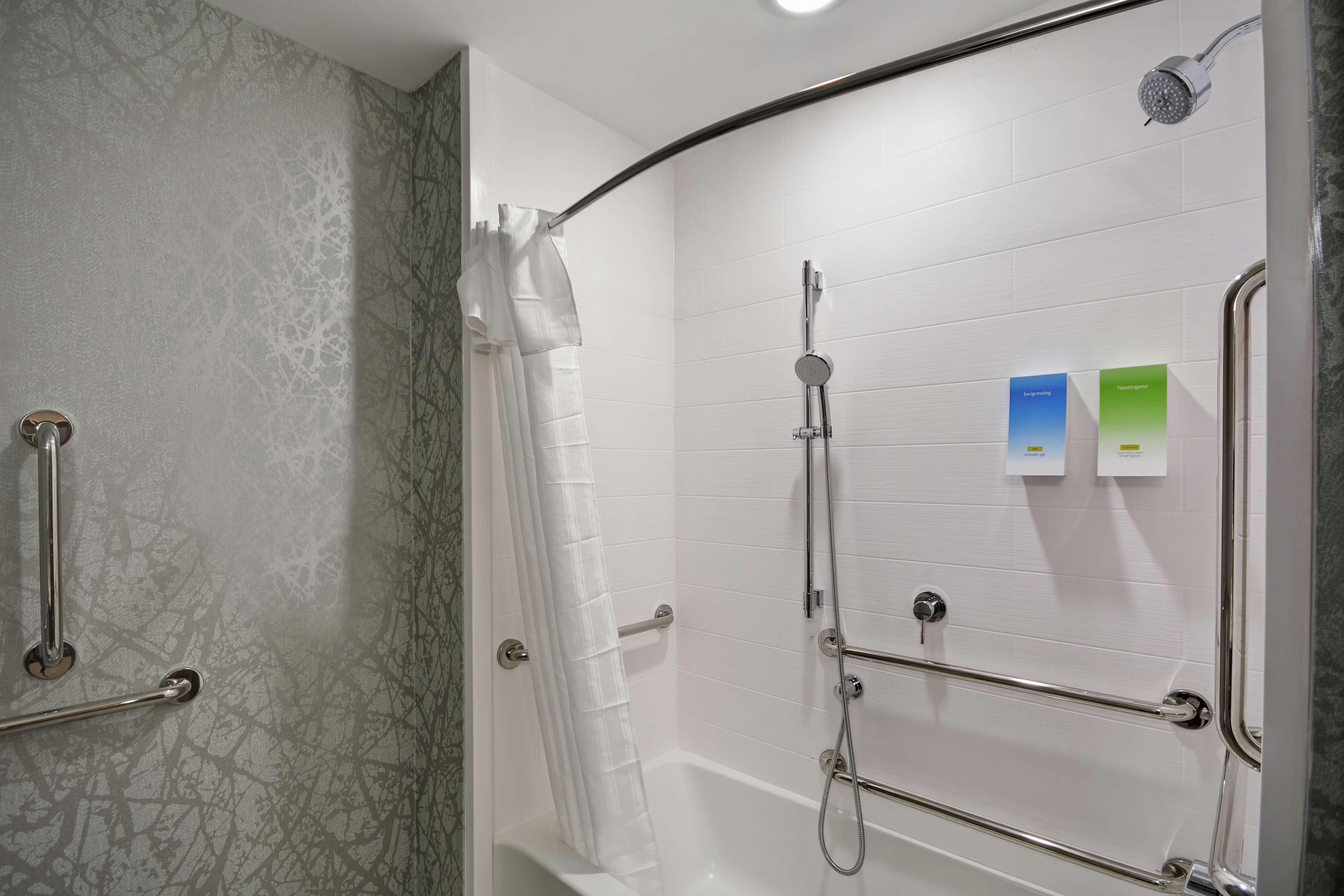 Home2 Suites By Hilton Grand Rapids North Walker Exterior photo