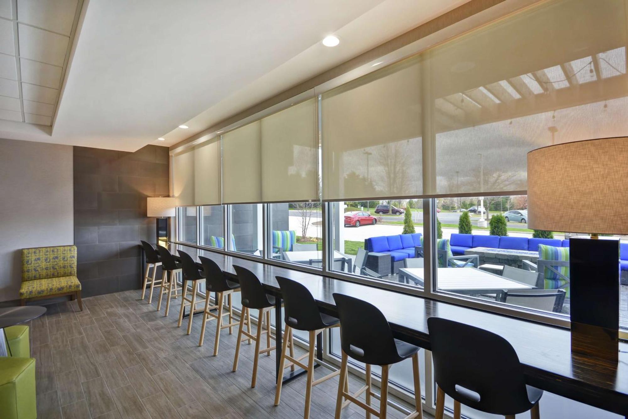 Home2 Suites By Hilton Grand Rapids North Walker Exterior photo